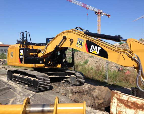 CAT 320E